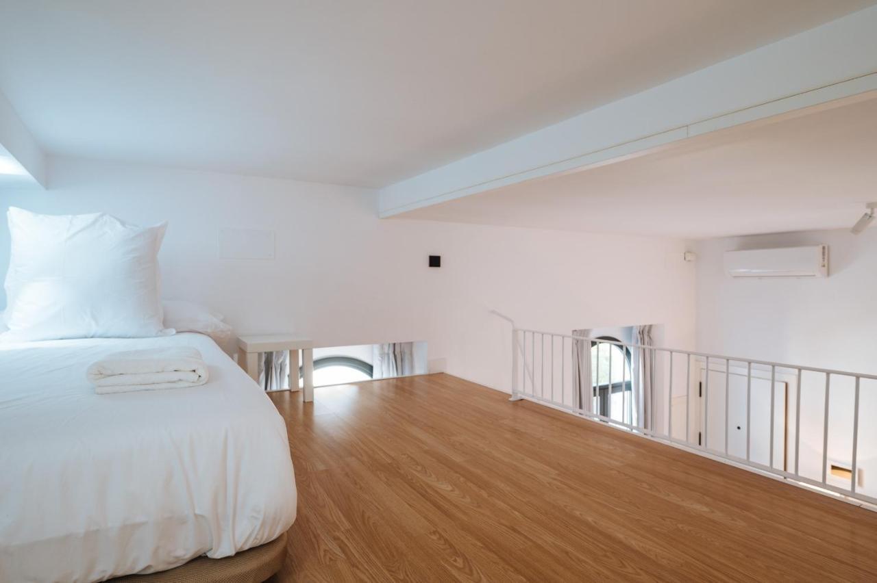 Apartamentos Montevideo 6 Seville Exterior photo